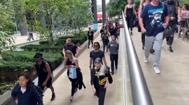 Anti-vaccine protesters try to enter building where Google offices are situated