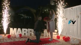 marry me, the title of the letter was not enough for this in love and creative guy who wants to get engaged to his girlfriend in a very creative and beautiful way.