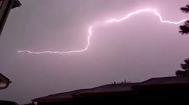 Beautiful lightning strikes Minnesota amid heavy storms