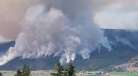 Wildfire erupts in British Columbia