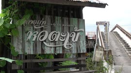 Once-bustling Thai market deserted amid Covid-19 pandemic