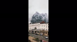Massive fire in England's Leamington Spa