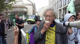 Piers Corbyn rants moments after altercation ... plus other sights, sounds from Extinction Rebellion protests