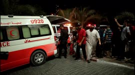 The arrival of injuries with bullets by the Israeli army after night demonstrations near the border between Gaza and Israel