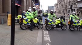 London police shut down Southwark bridge amid climate protests