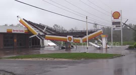Severely intense winds ravage and rip apart Louisiana buildings due to Hurricane Ida