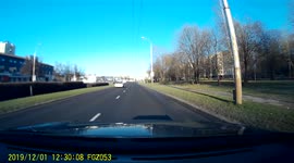 CARELESS DRIVING: Minivan cut off subaru causing an easily avoidable sideswipe crash