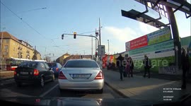 IMPATIENT DRIVER: Skoda Octavia didn't give right of way causing two totalled cars