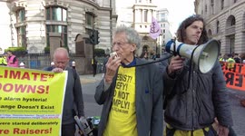 Piers Corbyn refuses to talk to Extinction Rebellion protesters as he rants against climate change and global warming