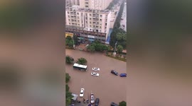 Flash floods submerge Chinese city due to 12-hour rainstorm