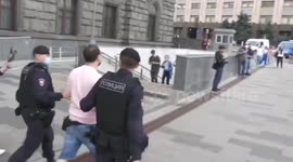 Police detentions in Moscow, Russia at pickets in support of journalists