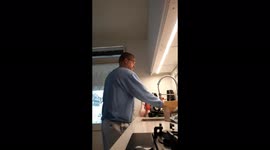 Two spider boyfriend scare