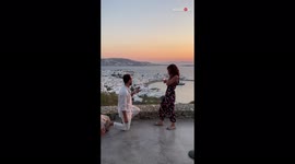 Man nails marriage proposal at stunning sunset spot on Greek island