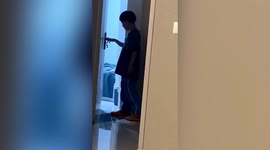 Determined 8-year-old uses door to pull tooth out of his mouth