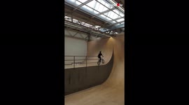 'BMX Girl ALMOST CRUSHED by Bike After NASTY Backflip Attempt Goes Wrong
'