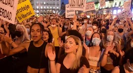 La concentración contra las agresiones homófobas se mantiene a pesar de la última denuncia falsa