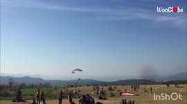 'TERRIFYING Paragliding Crash in Bir Billing (India) Caught on Camera'