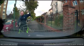 Passing motorist helps retrieve stolen bike from thief
