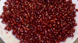 How to Peel a Pomegranate (Food Life Hacks, Cooking Tips, Cool Kitchen Tricks)