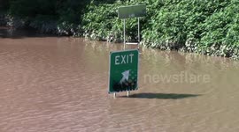 masive flooding on VINE STREET EXPRESSWAY ROUTE 676 in Phila