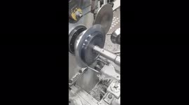 Metal spinning machine satisfyingly creates pizza pan in 30 seconds