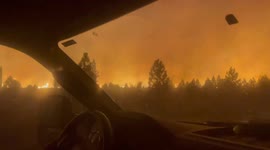 Dramatic, heart-racing footage as filmers escape incineration during California wildfire (mute)