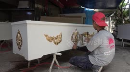 Coffin maker describes surge in orders during Covid-19 pandemic in Thailand (with English subtitles)