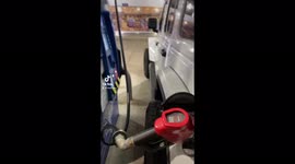 Vending machine gas station