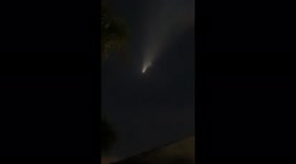 flying objects  in the sky shhotin burts some type of light/energy at each other