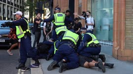 London Police Pile onto Two Protestors at an Anti-Vaccination Protest