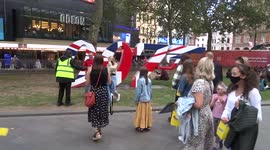 007 sign celebrates the 25th Bond film 'No Time To Die'  -  Leicester Square Gardens