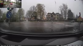 Close call - Red light runner, Gävle, Sweden