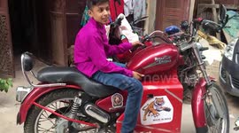 Fifteen-year-old boy from northern India builds remarkable e-bike from scrap