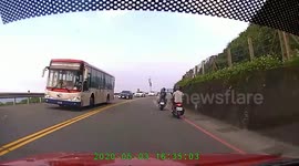 HIGH SPEED CLOSE CALL: Driver's Great Reactions Prevent High Speed T-Bone Accident When Idiot Pulls Into Middle Of Road