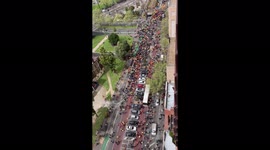 Australian construction workers protest against vaccine mandate in Melbourne