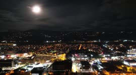 La noche es para ver los sueños, y el día para hacerlos realidad.