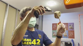 Street Food: Watch grilled marshmallow ice cream being made
