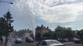 Tooting mains water pipe bursts
