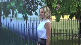 Kate Hudson among celebs at London summer party
