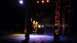 Juggling Fire Act Cirque Italia