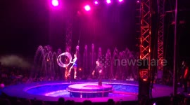Hair Hanging Act Cirque Italia
