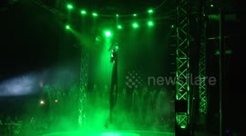 Silks Act Cirque Italia