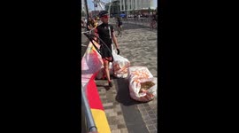 Red hook crit London, headtube ripped of bike during crash 2nd part