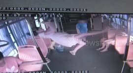 Naughty children open fire extinguisher on bus in China