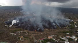 Drone footage - La Palma Volcano 20/09/2021. Looking at the colada from the town.