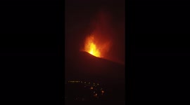 CumbreVieja_Eruption_Night_Vertical_1080P