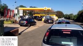 Motorists Panic buy fuel at all Petrol Stations in Hertfordshire as shortage of HGV tanker drivers