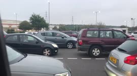 UK fuel crisis: Motorists continue to gridlock forecourts on Saturday morning