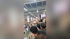 Thousands sing as they welcome Huawei CFO back to China after deal with US persecutors