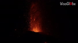 'Lava fountain illuminates the La Palma night sky amid historic volcanic eruption 
'